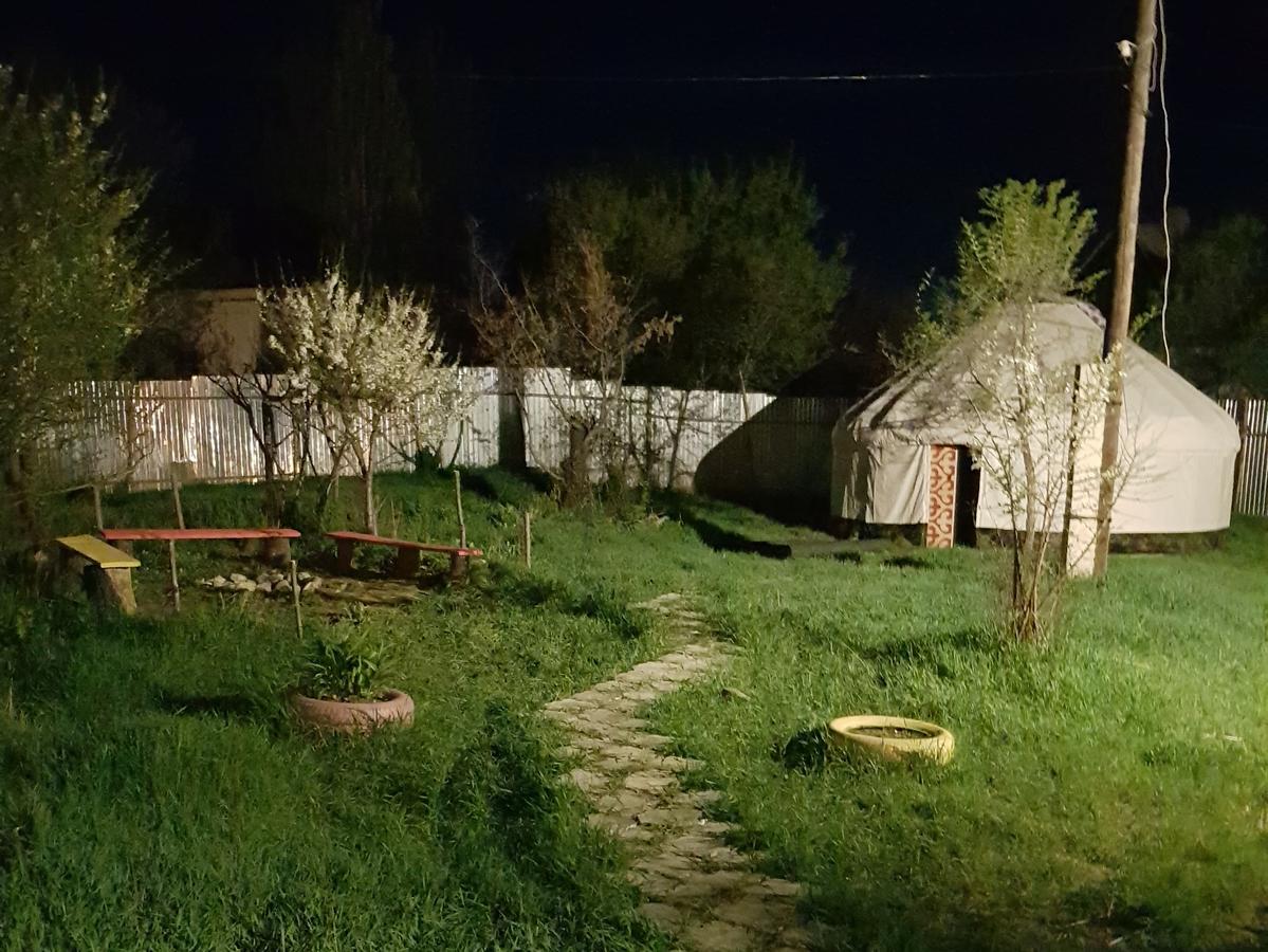 كاراكول فندق وبيت الشباب بارك المظهر الخارجي الصورة